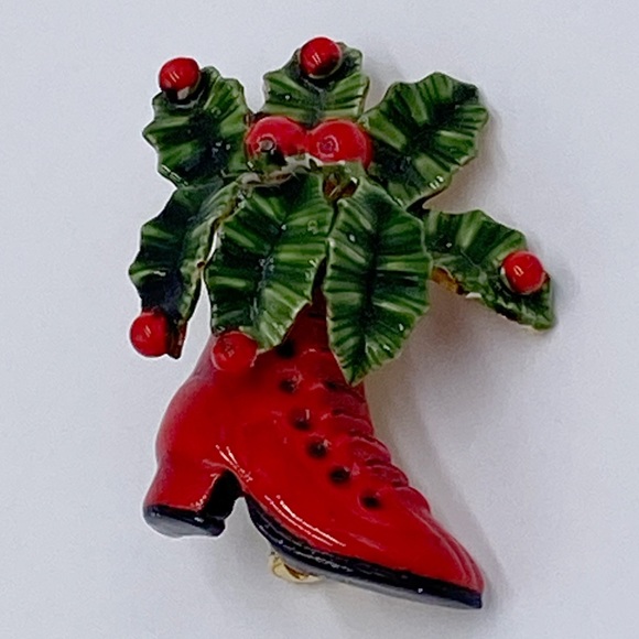 Originals by Robert Enamel Victorian Christmas Boot / Stocking Brooch / Pin - Picture 1 of 10